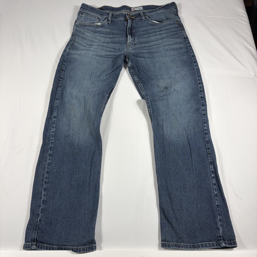 Wrangler Jeans Mens 36x32 Blue Denim Cotton Stretch Relaxed Bootcut Leg Western